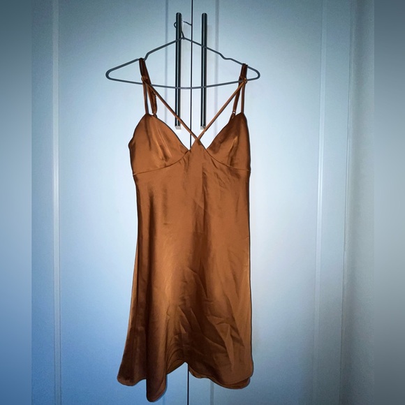 Brown mini dress from urban outfitters size S (brand new/never worn) - Picture 2 of 4